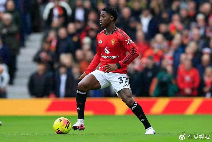 半岛体育官方网站-曼联中场大换血！卡里克钦点三新星，梅努续约成头等大事|罗马诺|英超|托马斯-卡里克|诺丁汉森林|卡塞米罗_新浪体育_新浪新闻