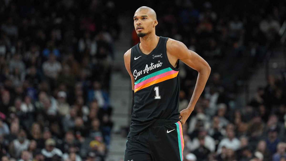 半岛体育-霸气，马刺队文班亚马向其他全明星球员发出挑战：全力以赴