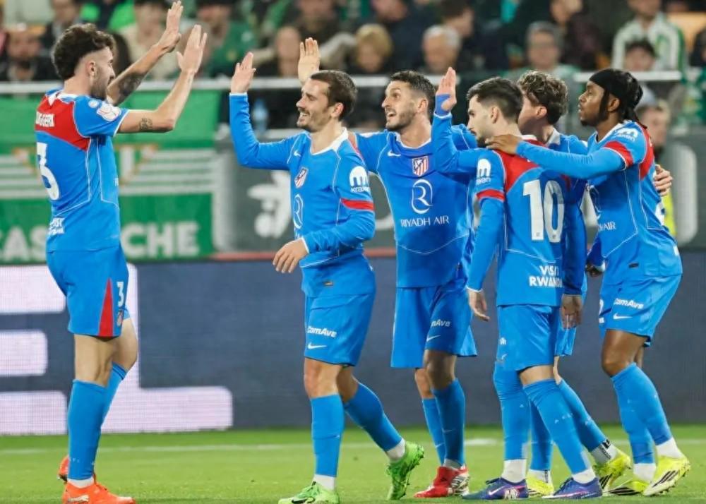 马竞5-0横扫贝蒂斯，创队史新纪录，佩莱格里尼耻辱离场