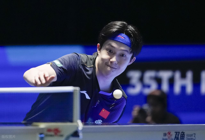半岛体育官网-曾让张本智和吃瘪的男人,第三局只拿1分!王楚钦到底有多狠?|约内斯库|王皓|世乒赛|男双|发球_新浪体育_新浪新闻
